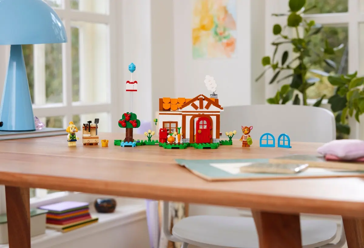 LEGO Animal Crossing 77049 Isabelle's House Visit set, image 8