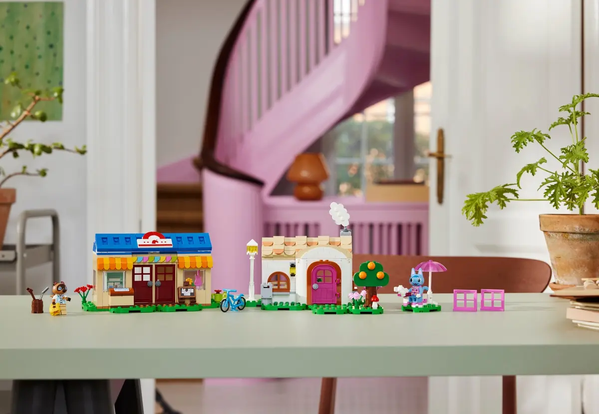 LEGO Animal Crossing 77050 Nook's Cranny & Rosie's House set, image 10