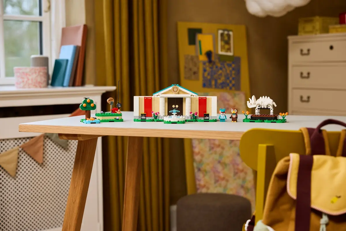 LEGO Animal Crossing 77056 Blathers's Museum Collection set, image 9