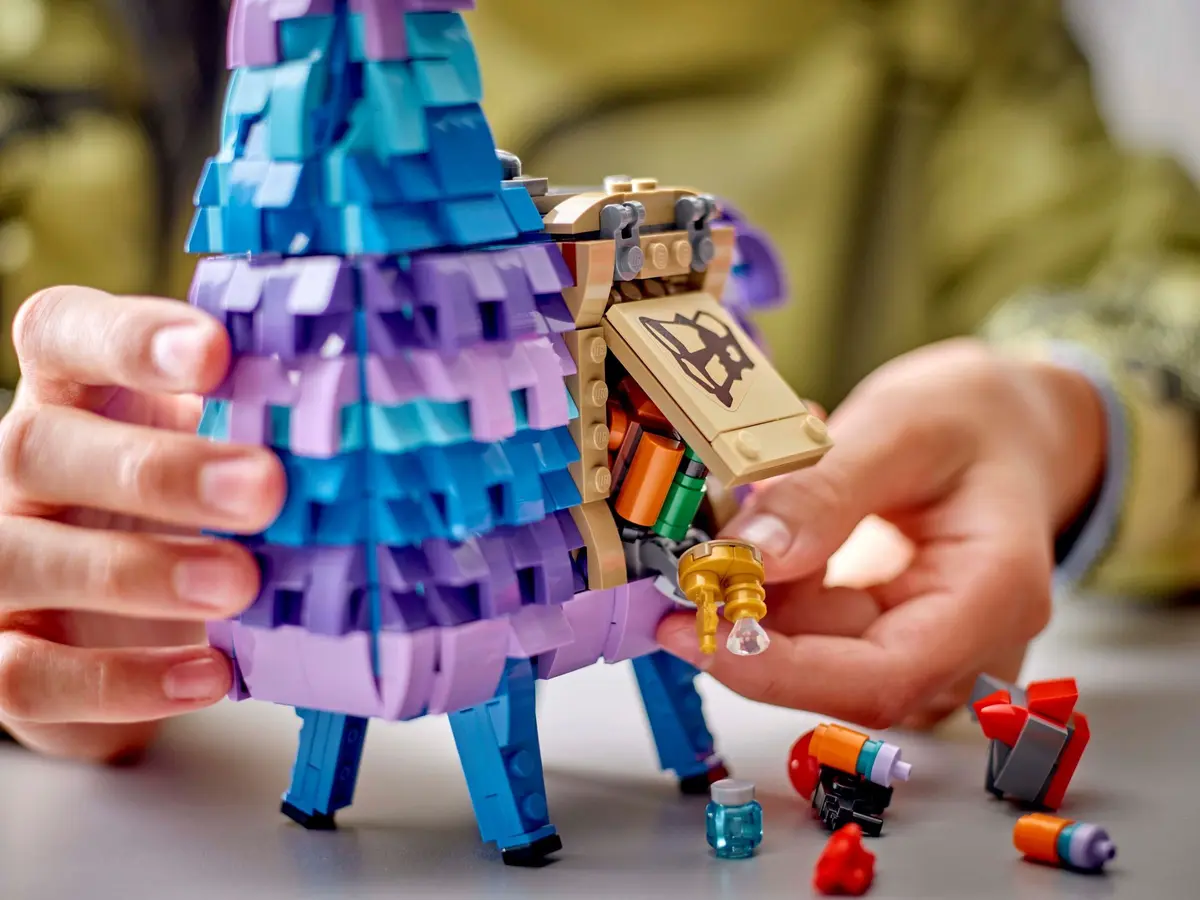 LEGO Fortnite 77071 Supply Llama set, image 9