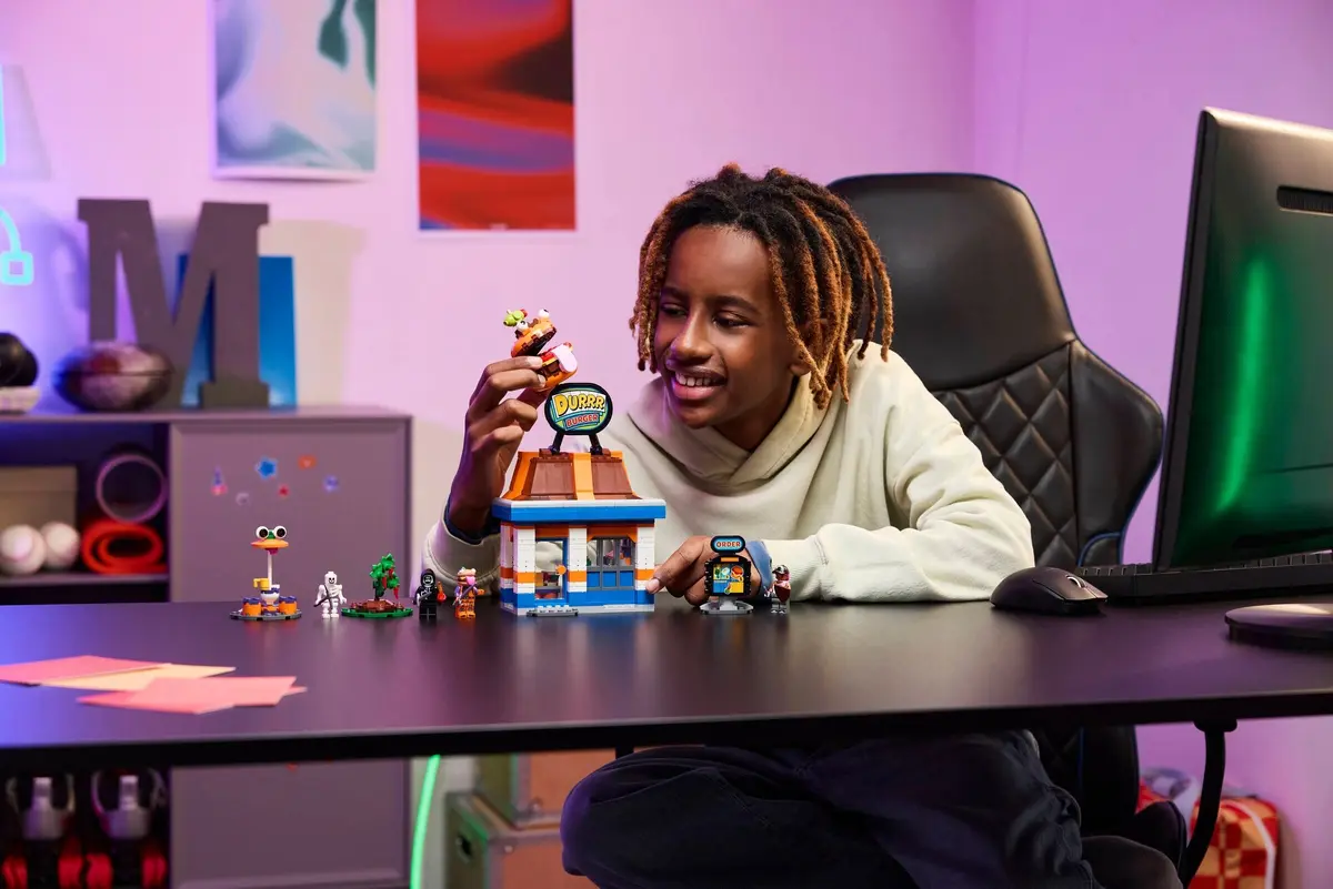 LEGO Fortnite 77076 Durrr Burger Restaurant set, image 5