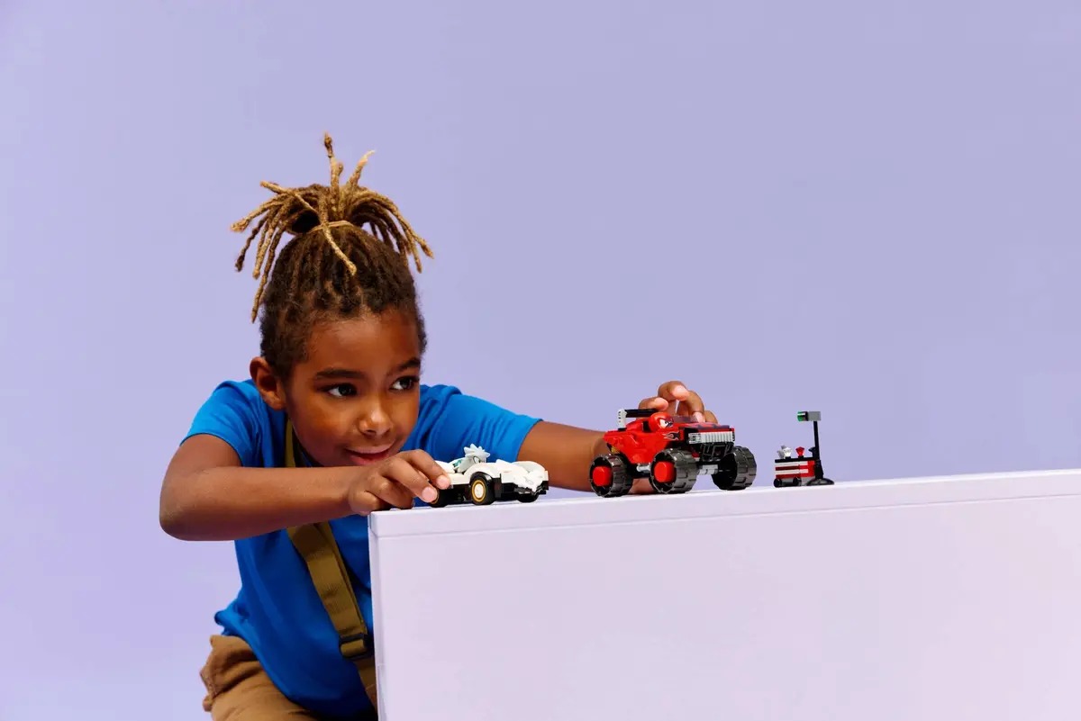 LEGO Sonic the Hedgehog 77118 Silver's Car vs. Knuckles' Monster Truck set, image 6
