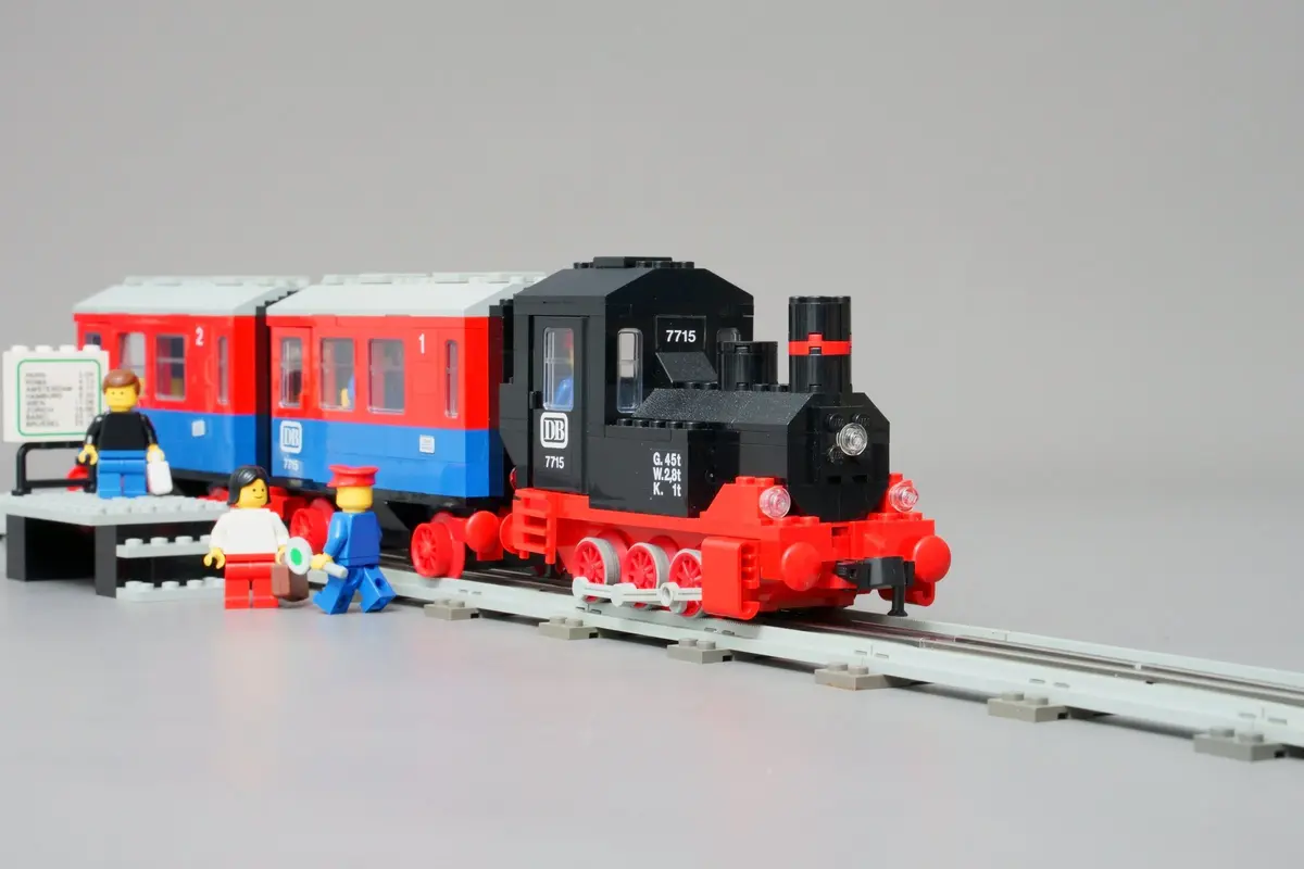 LEGO Trains 7715 Push-Along Passenger Steam Train set, image 10