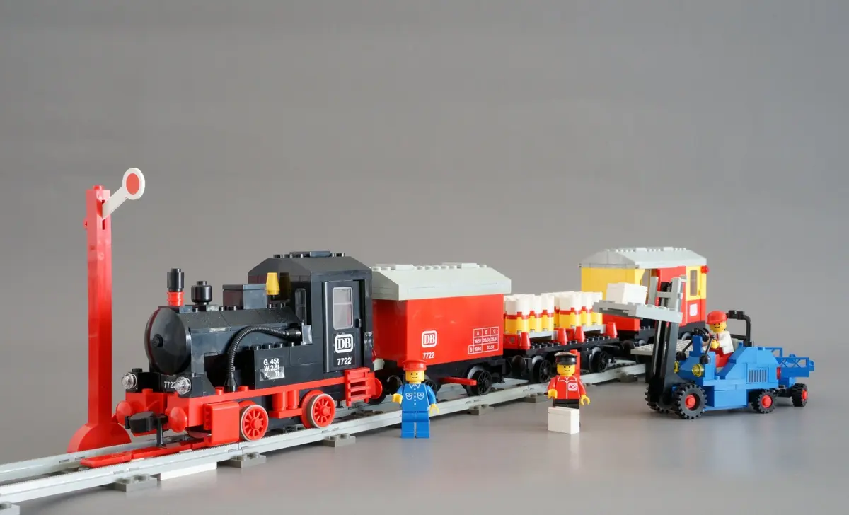 LEGO Trains 7722 Steam Cargo Train Set set, image 7