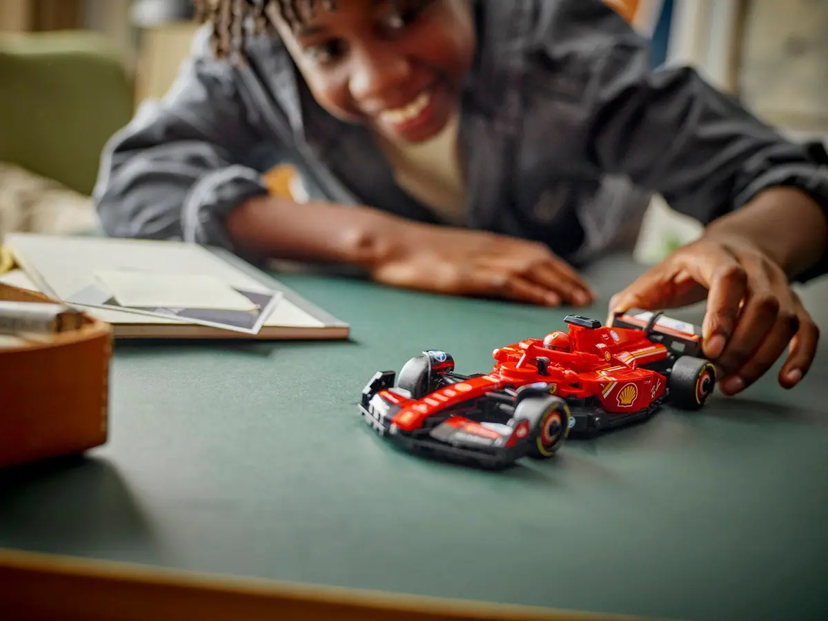 LEGO Speed Champions 77242 Ferrari SF-24 set, image 6