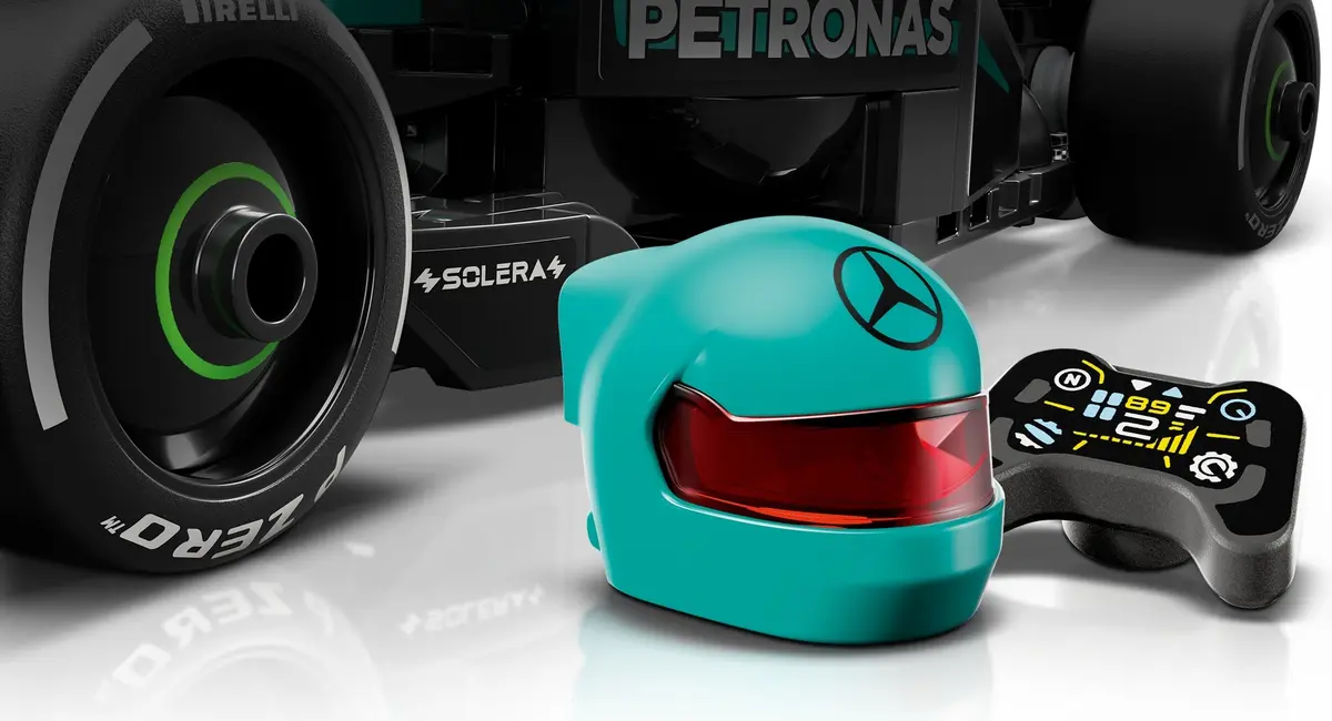 LEGO Speed Champions 77244 Mercedes-AMG PETRONAS F1 Team W15 E Performance set, image 10