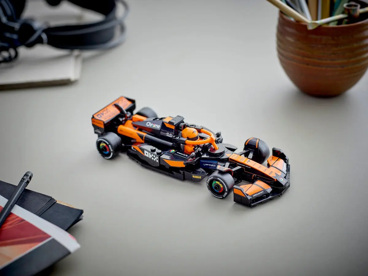LEGO Speed Champions 77251 McLaren F1 Team MCL38 set, image 7