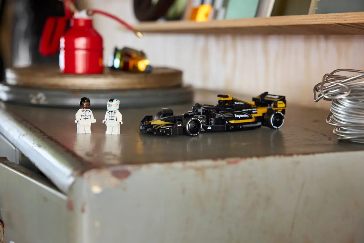 LEGO Speed Champions 77252 APXGP Team Race Car set, image 12