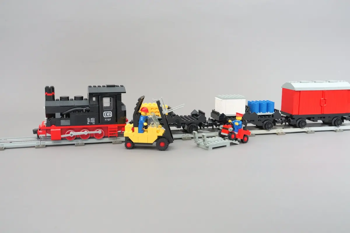 LEGO Trains 7727 Freight Steam Train Set set, image 21
