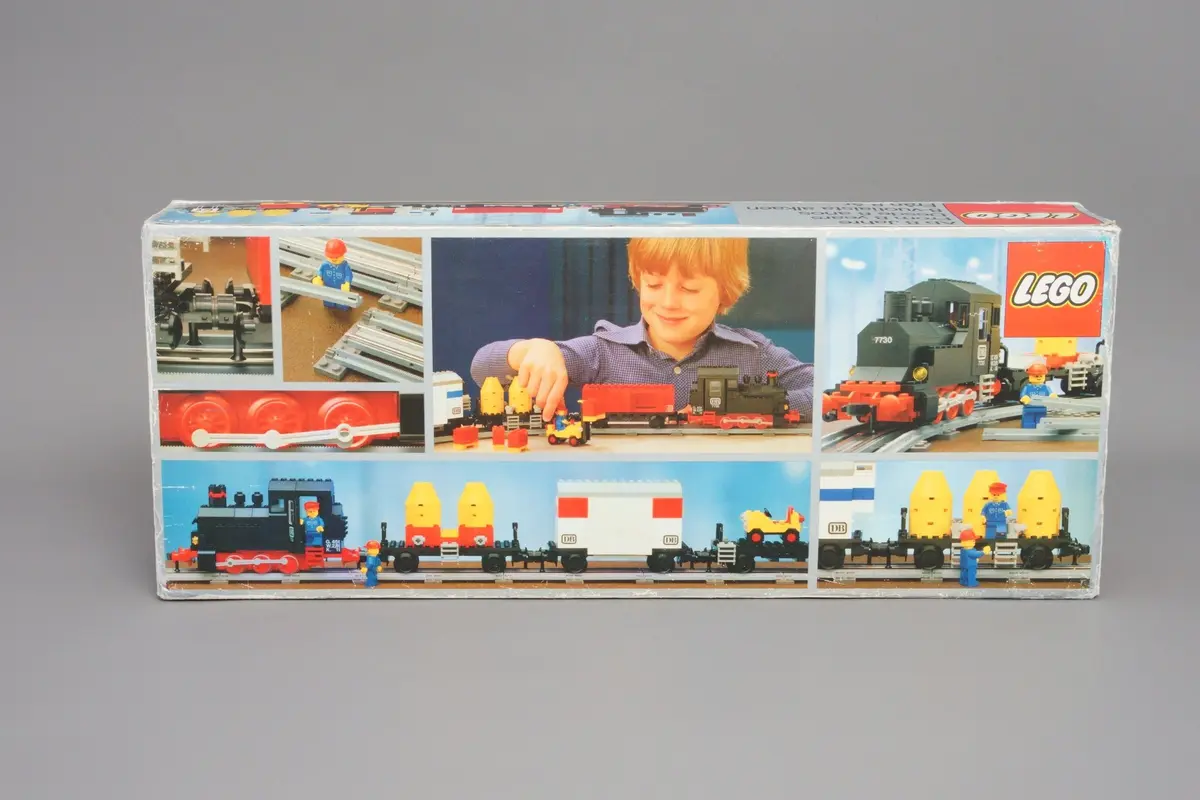 LEGO Trains 7730 Electric Goods Train Set set, image 4