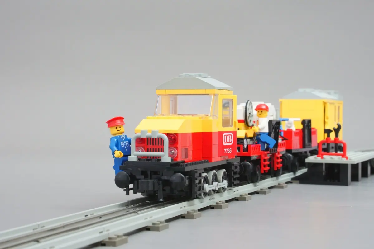 LEGO Trains 7735 Freight Train Set set, image 9
