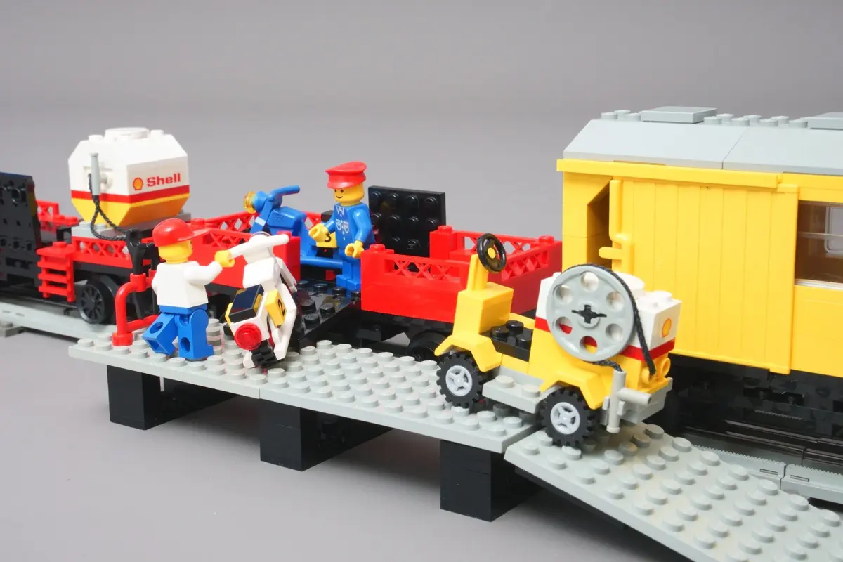 LEGO Trains 7735 Freight Train Set set, image 12