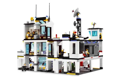 LEGO City 7744 Police Headquarters set, image 4