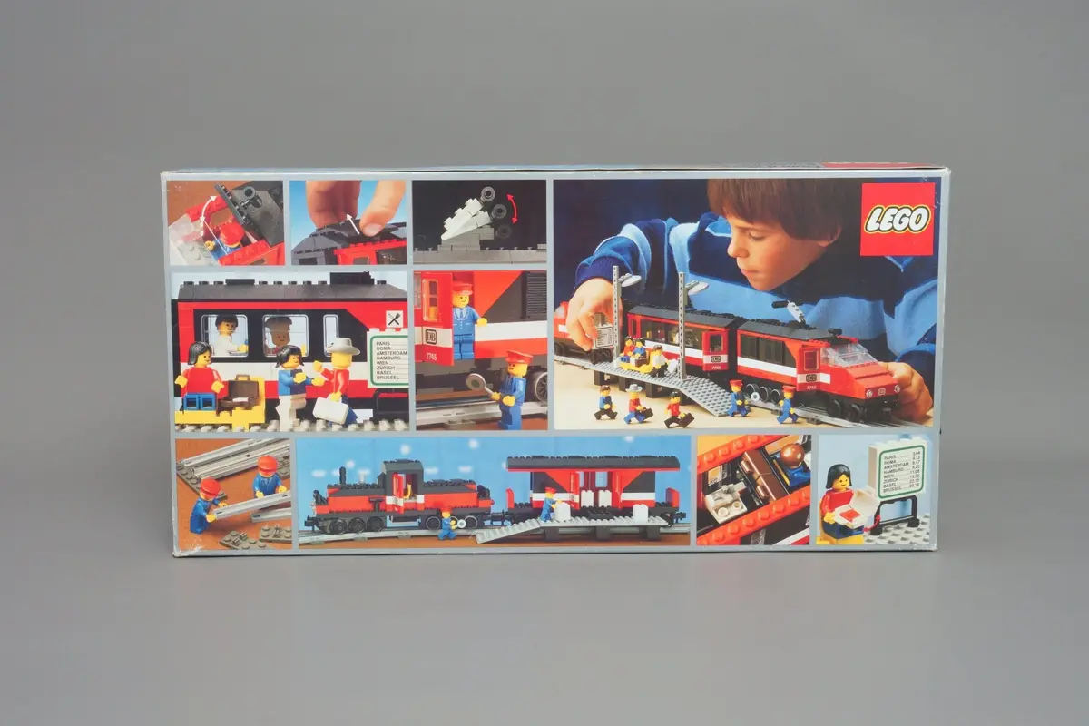 LEGO Trains 7745 High-Speed City Express Passenger Train Set set, image 4
