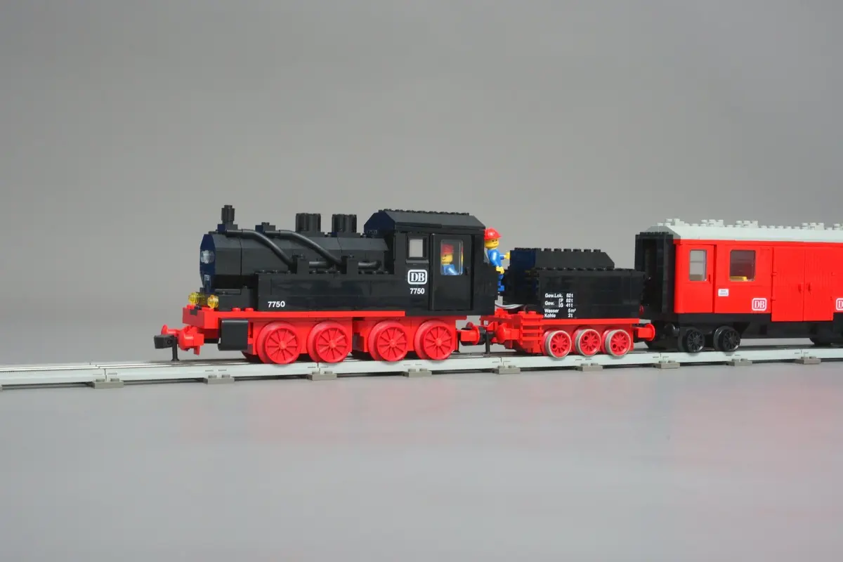 LEGO Trains 7750 Steam Engine with Tender set, image 11