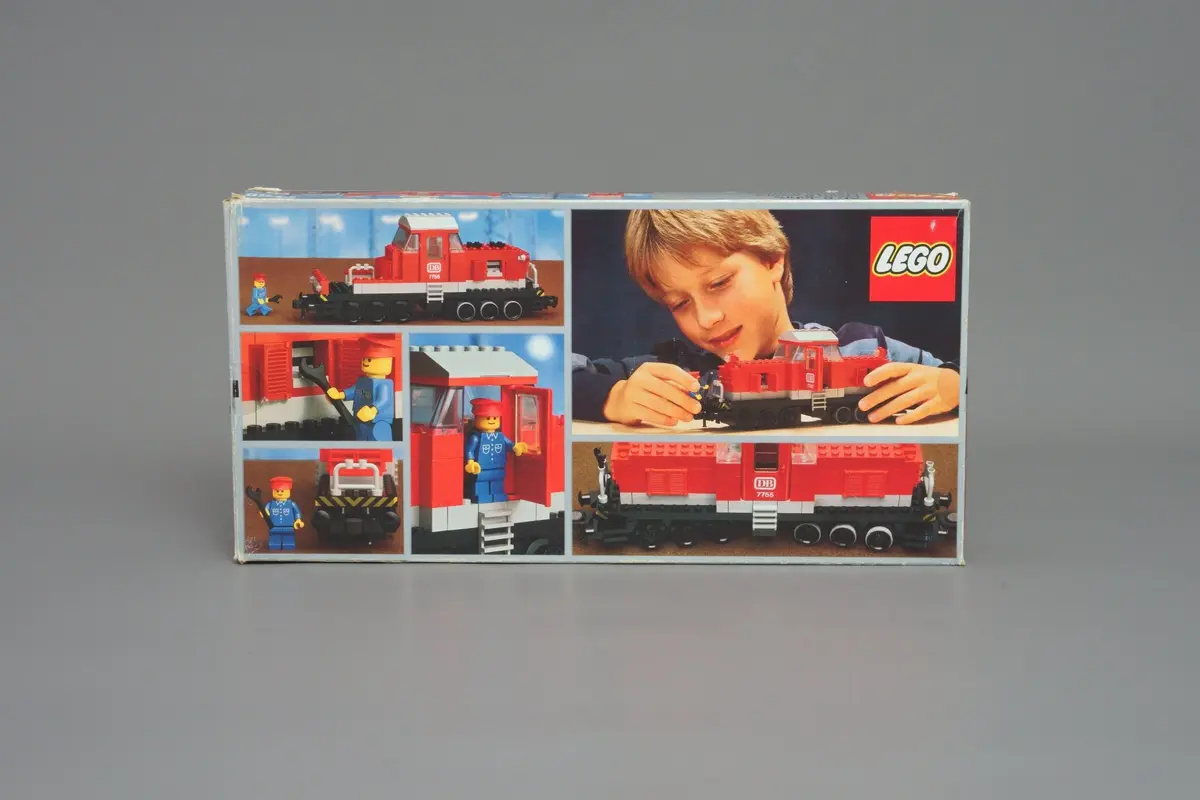 LEGO Trains 7755 Diesel Heavy Shunting Locomotive set, image 5