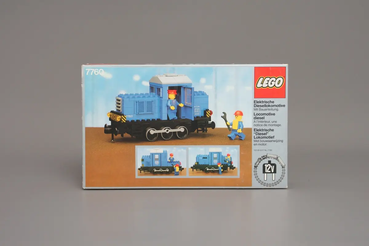 LEGO Trains 7760 Diesel Shunter Locomotive set, image 3