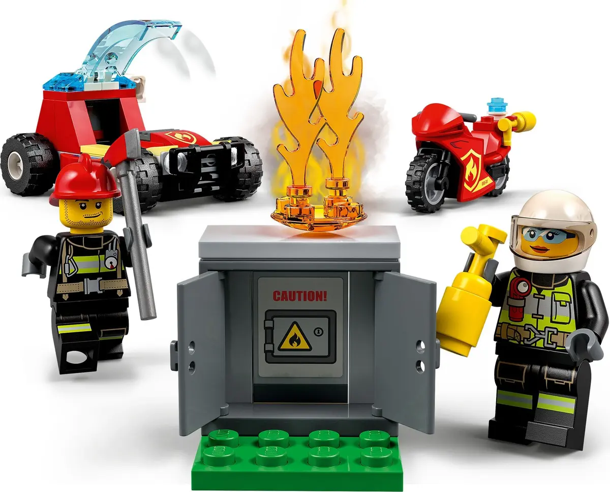 LEGO City 77943 Fire Station Starter Set set, image 5