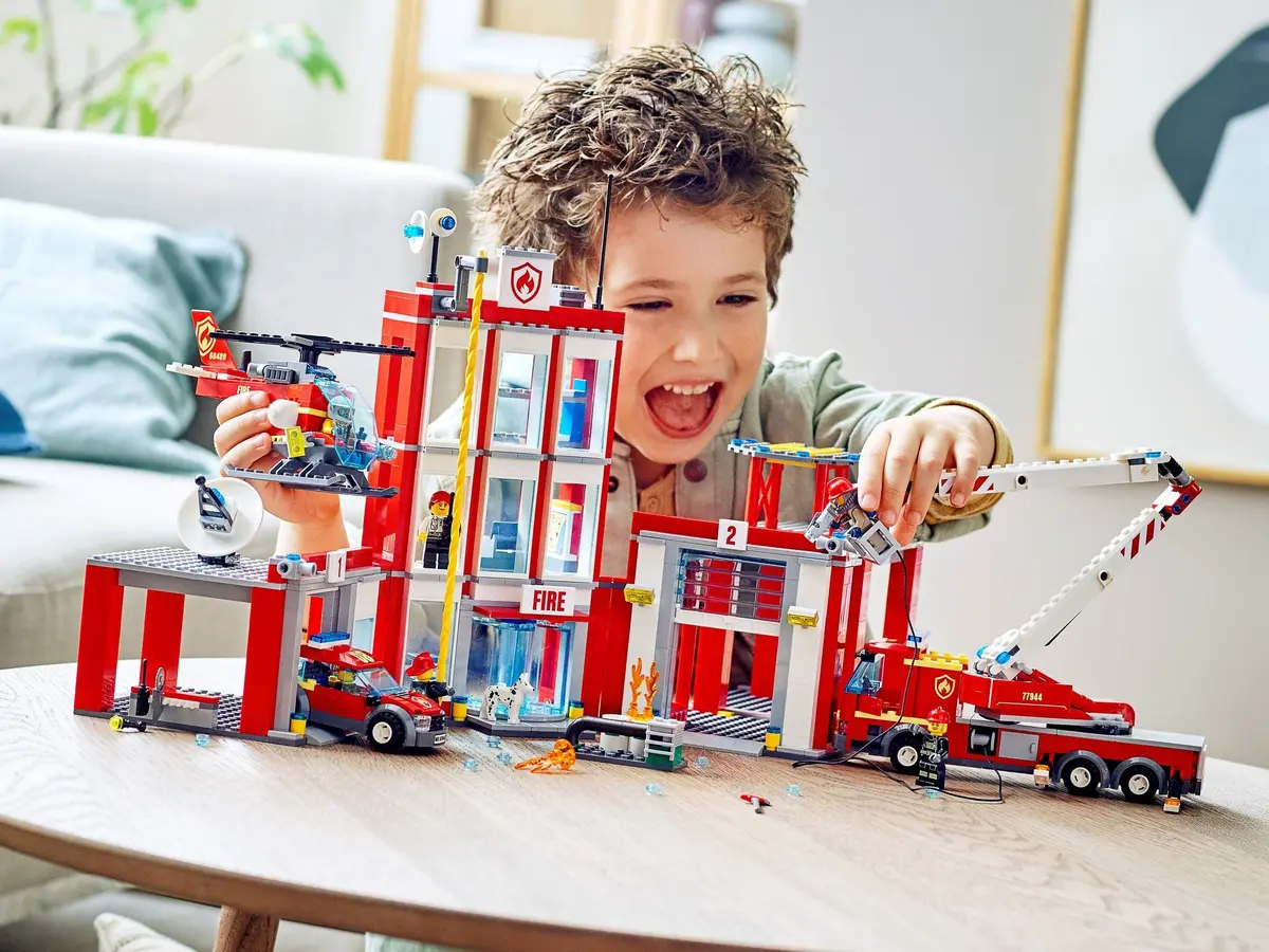 LEGO City 77944 Fire Station Headquarters set, image 5