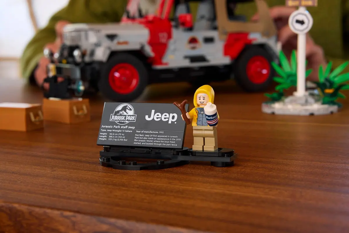 LEGO Jurassic World 77984 Jurassic Park Jeep Wrangler set, image 9