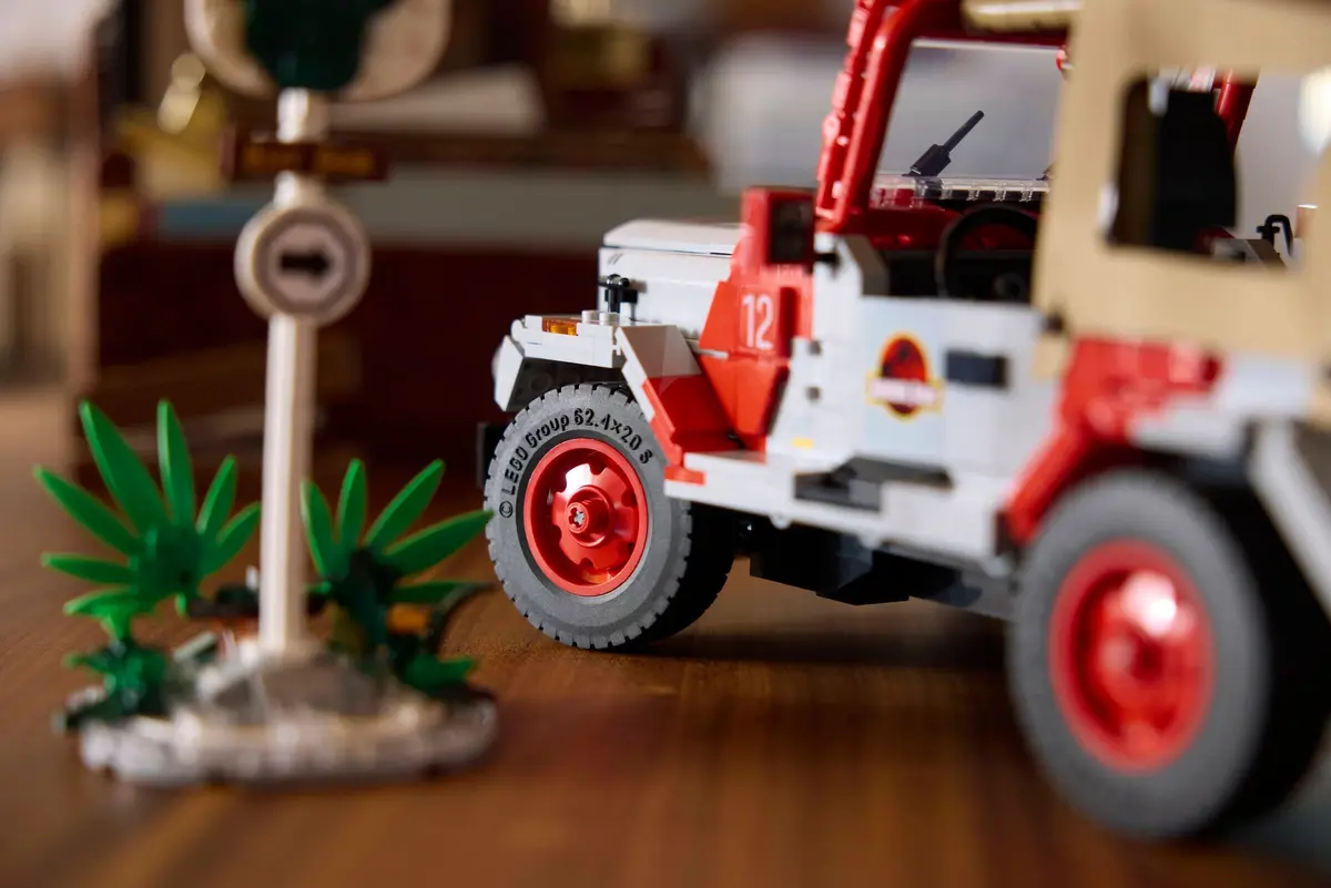 LEGO Jurassic World 77984 Jurassic Park Jeep Wrangler set, image 13