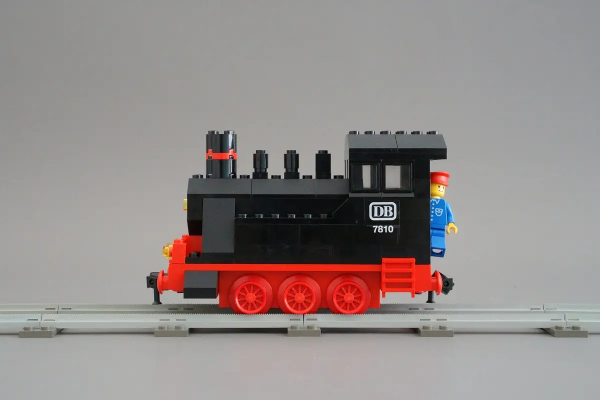 LEGO Trains 7810 Push-Along Steam Engine set, image 8