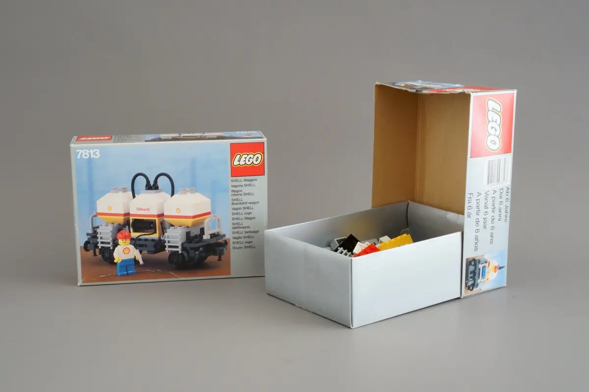 LEGO Trains 7813 Shell Tanker Wagon set, image 9