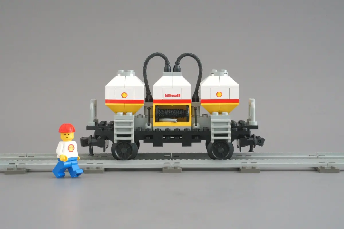 LEGO Trains 7813 Shell Tanker Wagon set, image 11