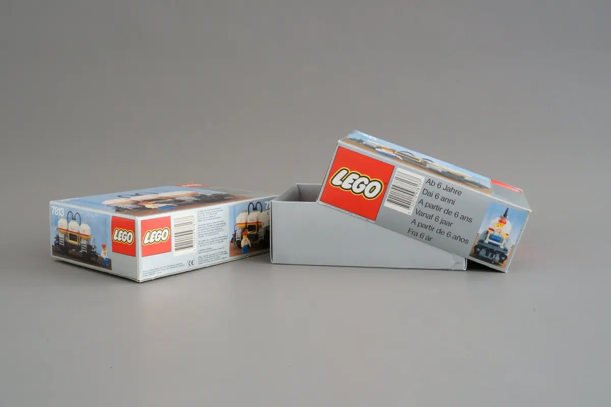 LEGO Trains 7813 Shell Tanker Wagon set, image 7