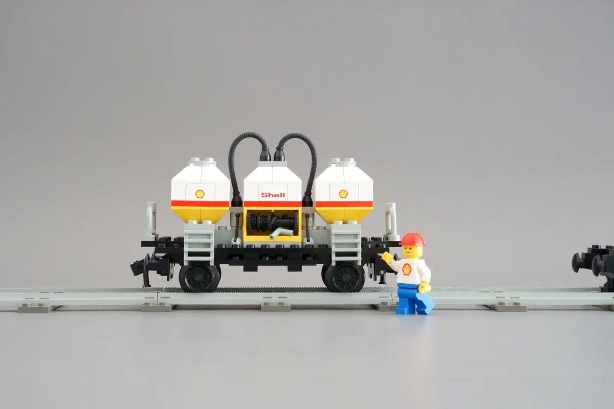 LEGO Trains 7813 Shell Tanker Wagon set, image 10
