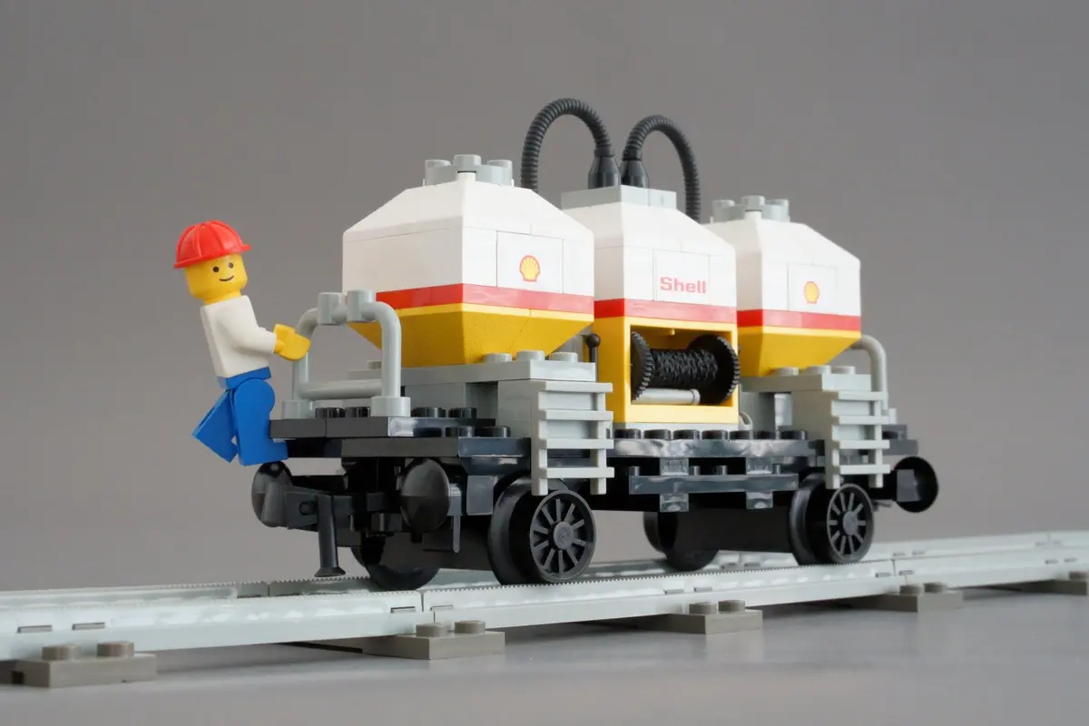 LEGO Trains 7813 Shell Tanker Wagon set, image 13