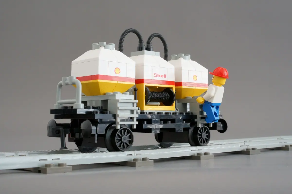 LEGO Trains 7813 Shell Tanker Wagon set, image 12