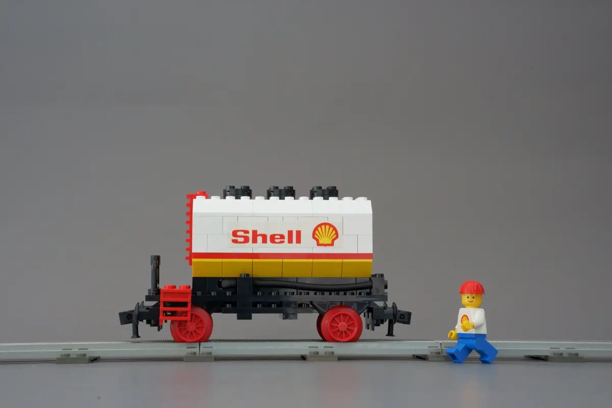 LEGO Trains 7816 Shell Tanker Wagon set, image 10