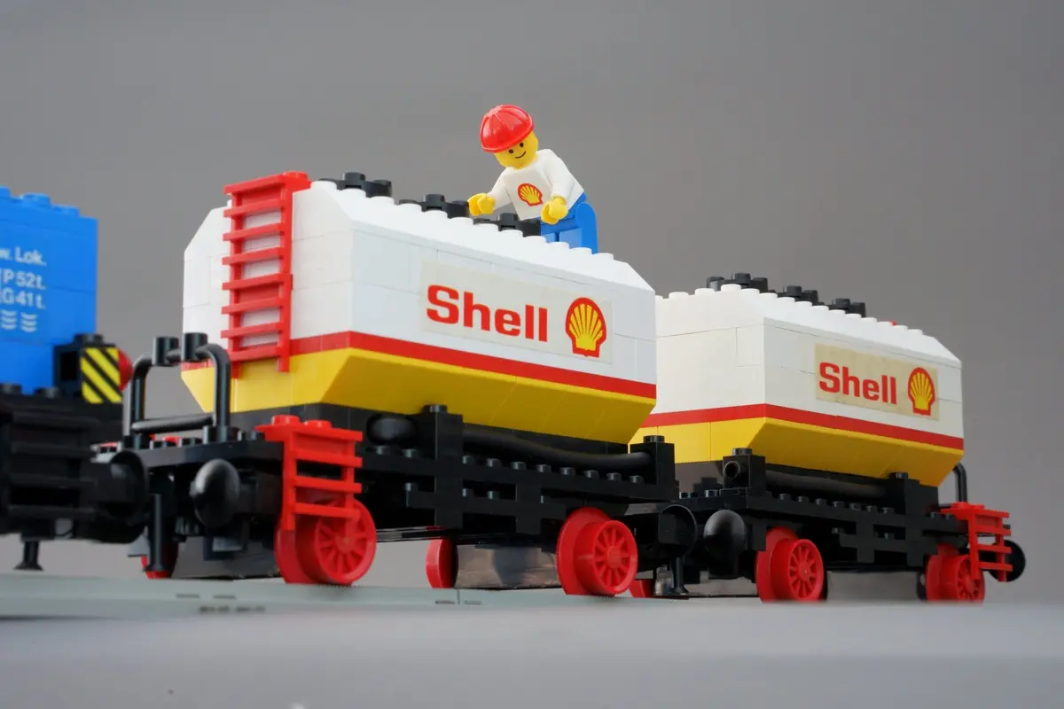 LEGO Trains 7816 Shell Tanker Wagon set, image 9
