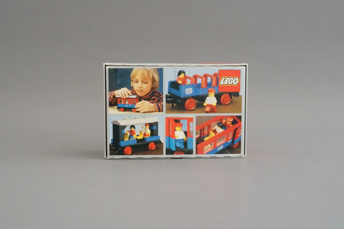 LEGO Trains 7818 Passenger Coach set, image 5