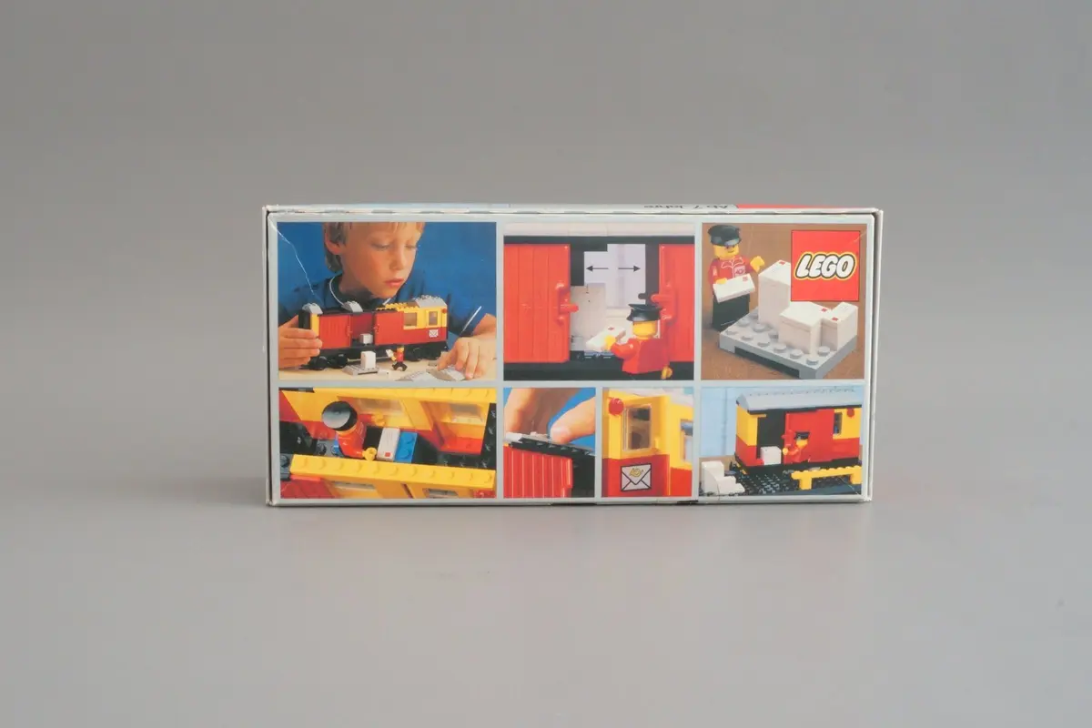 LEGO Trains 7819 Postal Container Wagon set, image 5