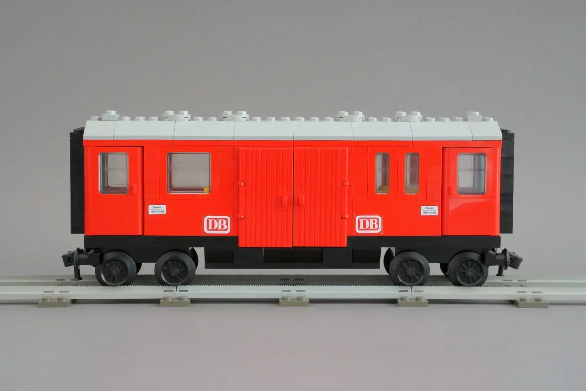 LEGO Trains 7820 Mail Van set, image 9