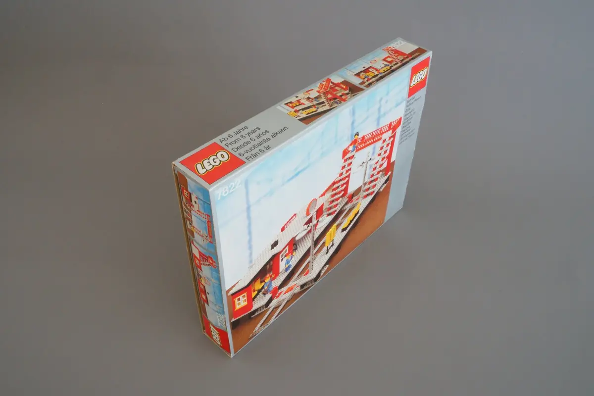 LEGO Trains 7822 Railway Station set, image 6