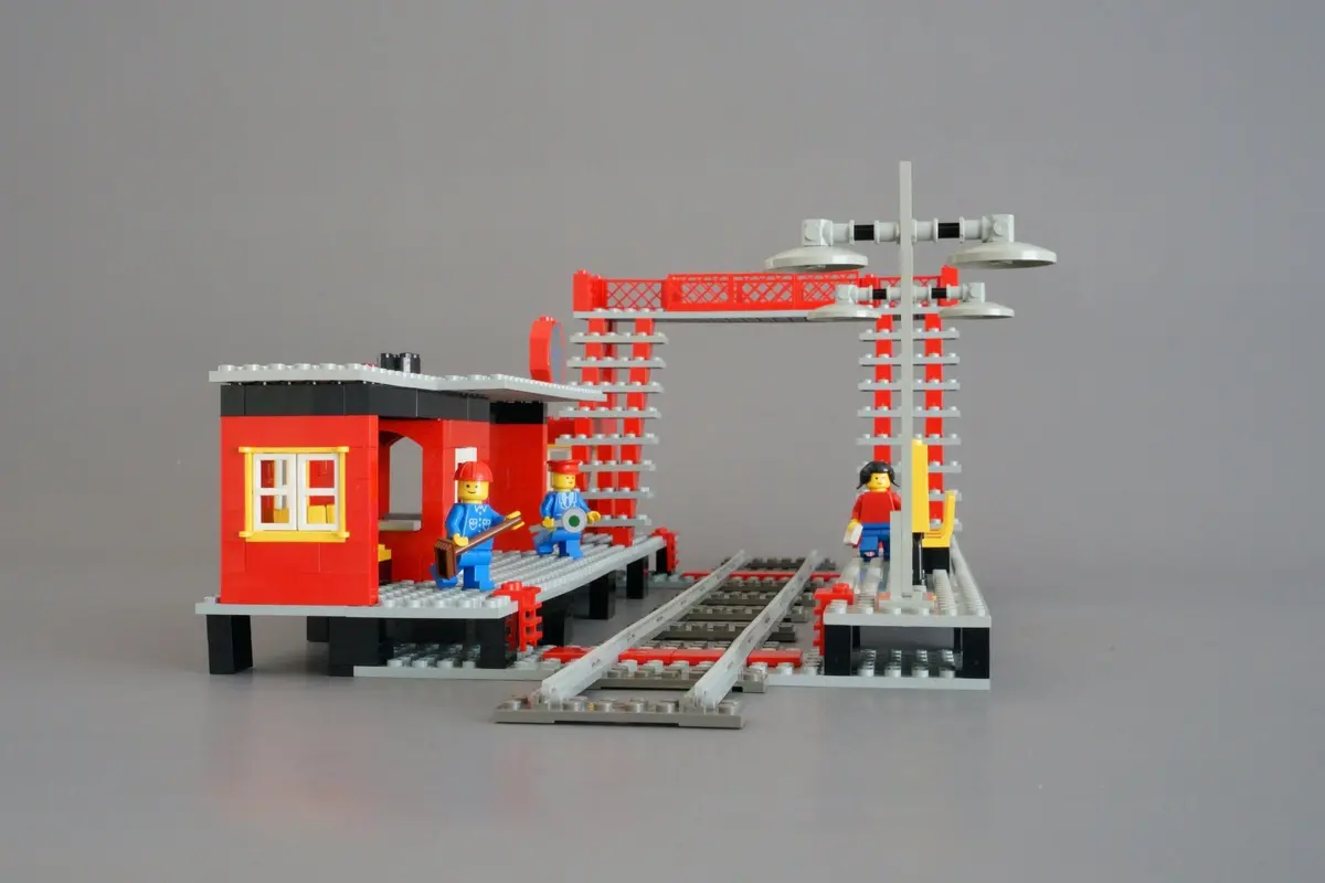 LEGO Trains 7822 Railway Station set, image 10
