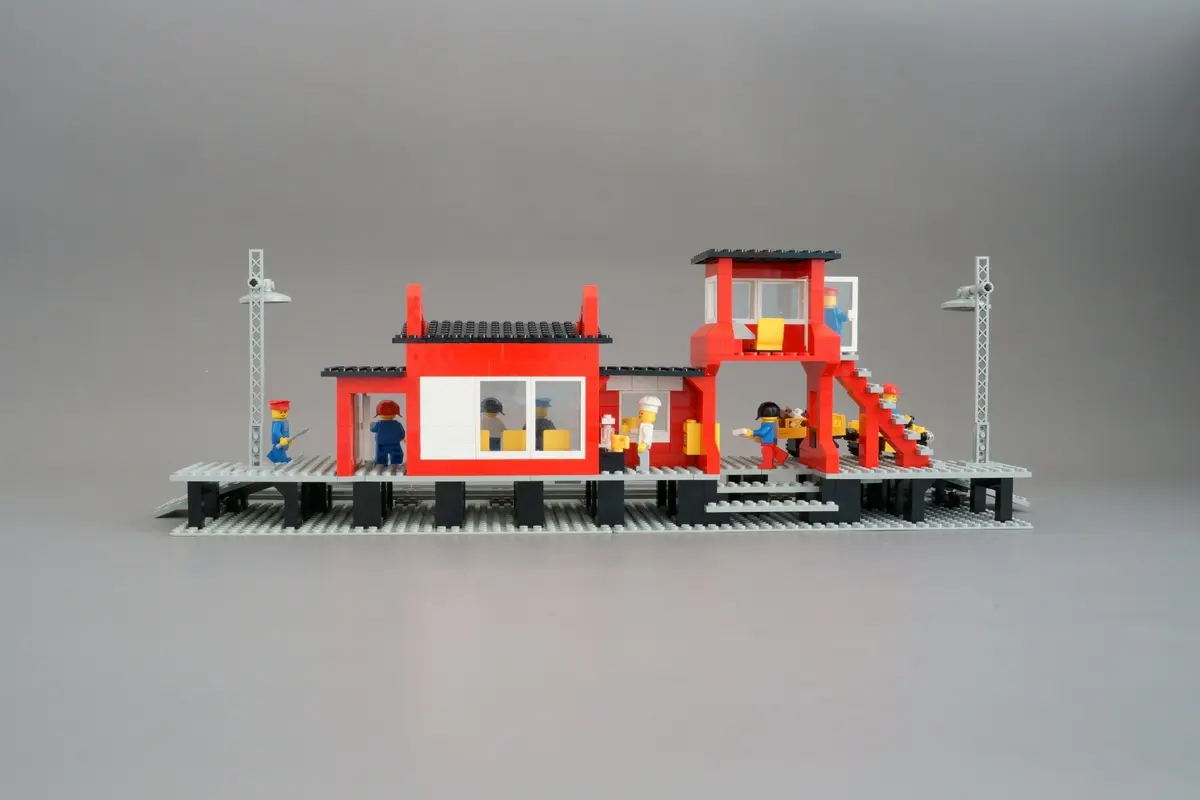 LEGO Trains 7824 Railway Station set, image 11