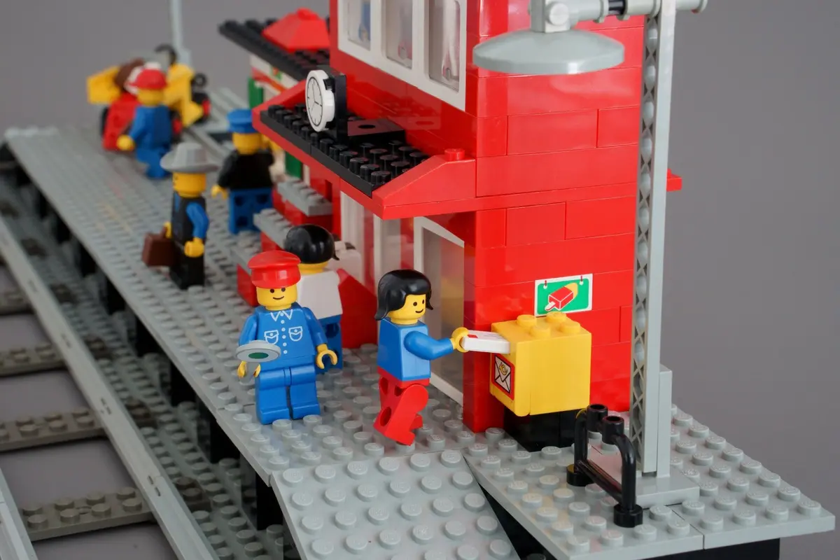 LEGO Trains 7824 Railway Station set, image 21
