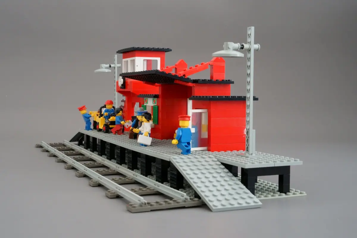 LEGO Trains 7824 Railway Station set, image 12