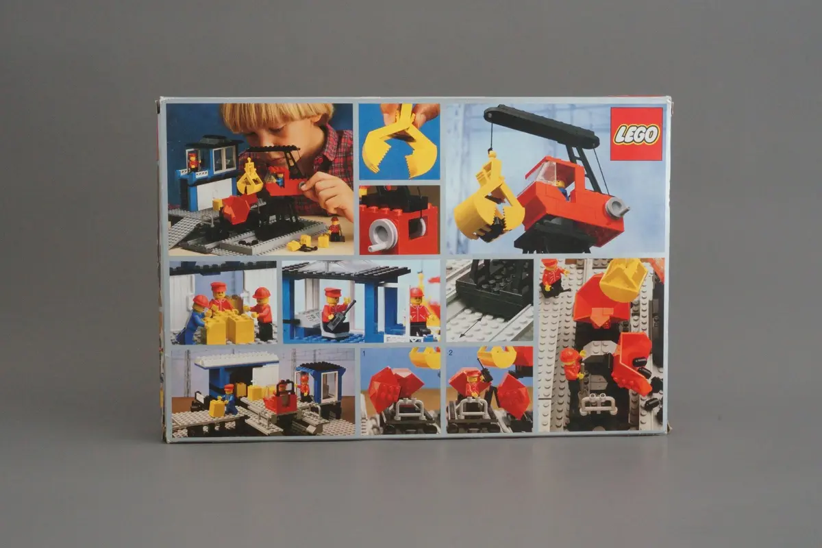 LEGO Trains 7838 Freight Loading Depot set, image 5