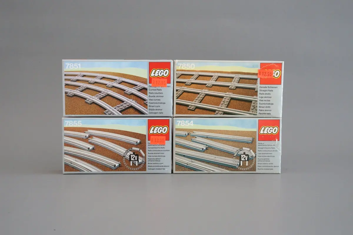 LEGO Trains 7850 8 Straight Rails Grey 4.5V set, image 4