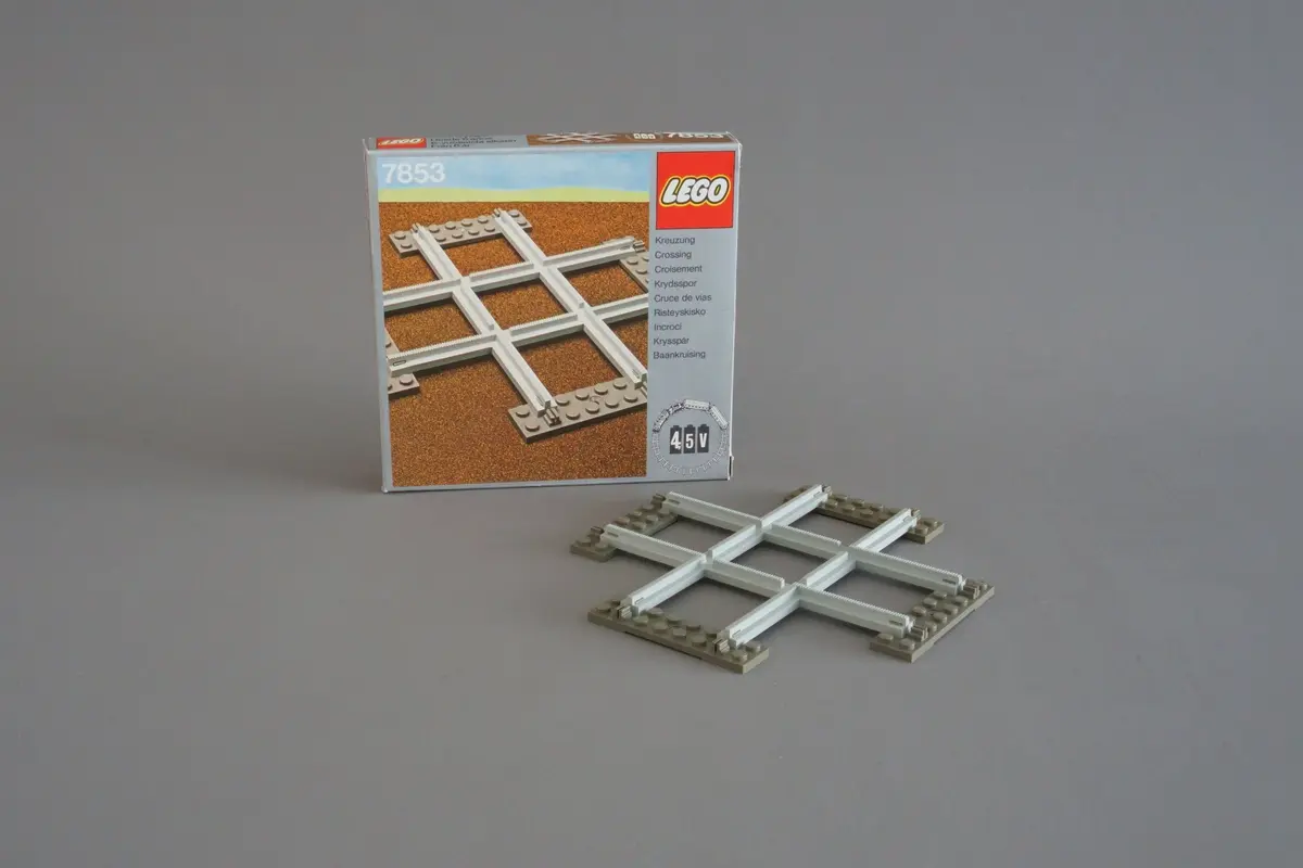 LEGO Trains 7853 Crossing, Grey 4.5V set, image 3