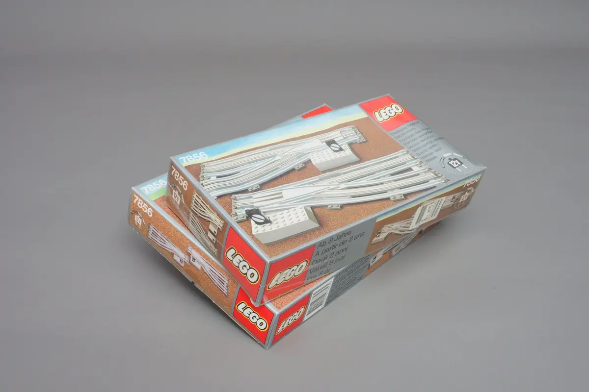 LEGO Trains 7856 Left and Right Manual Points with Electric Rails Grey 12V set, image 7