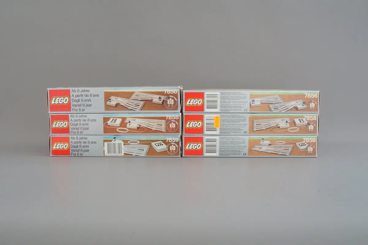 LEGO Trains 7856 Left and Right Manual Points with Electric Rails Grey 12V set, image 3
