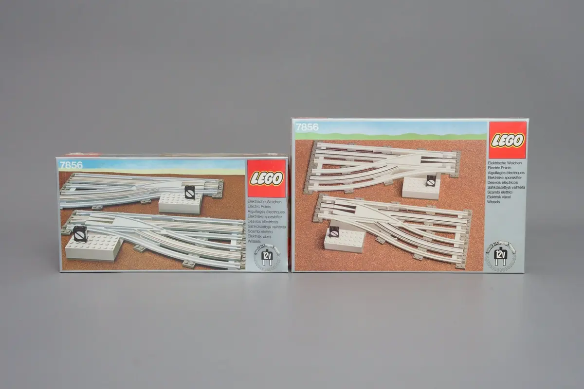 LEGO Trains 7856 Left and Right Manual Points with Electric Rails Grey 12V set, image 5