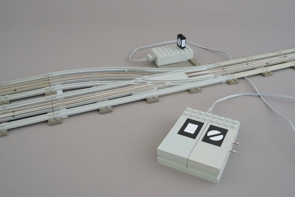 LEGO Trains 7858 Remote Controlled Points Right 12V set, image 7