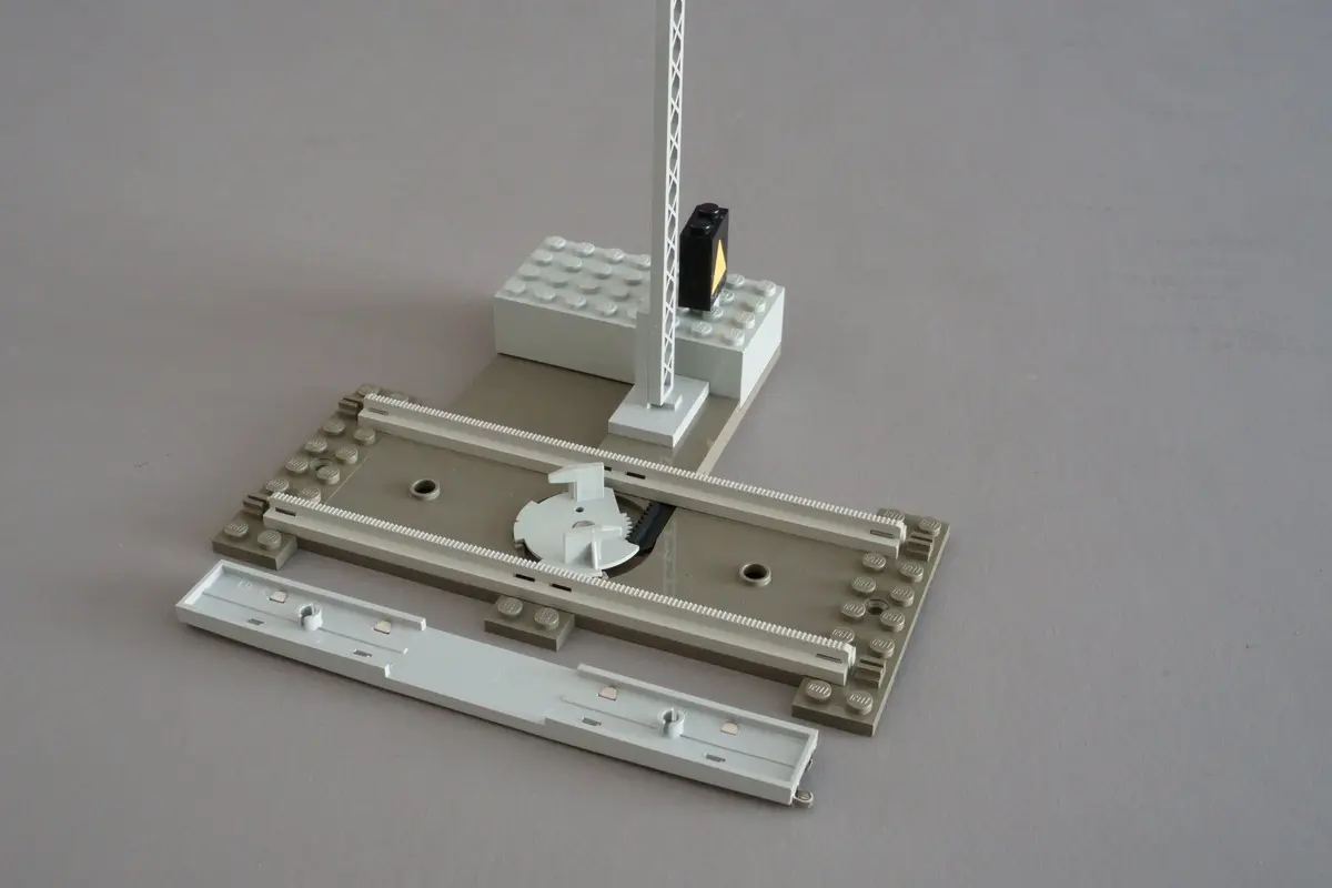LEGO Trains 7862 Remote Controlled Decoupling and Signal 12V set, image 9